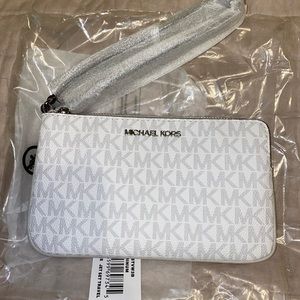 NWT Michael Kors wristlet